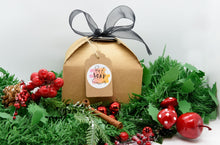 Load image into Gallery viewer, Scalloped Edge Gift Set