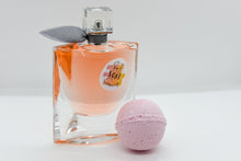 Load image into Gallery viewer, Day Dream Bath Bomb